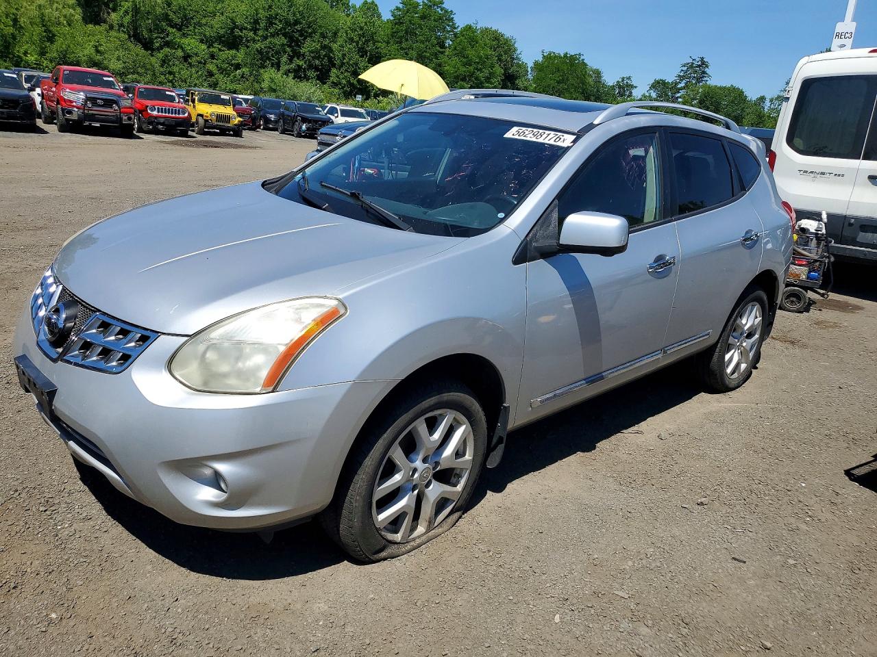 Salvage Nissan Rogue Image