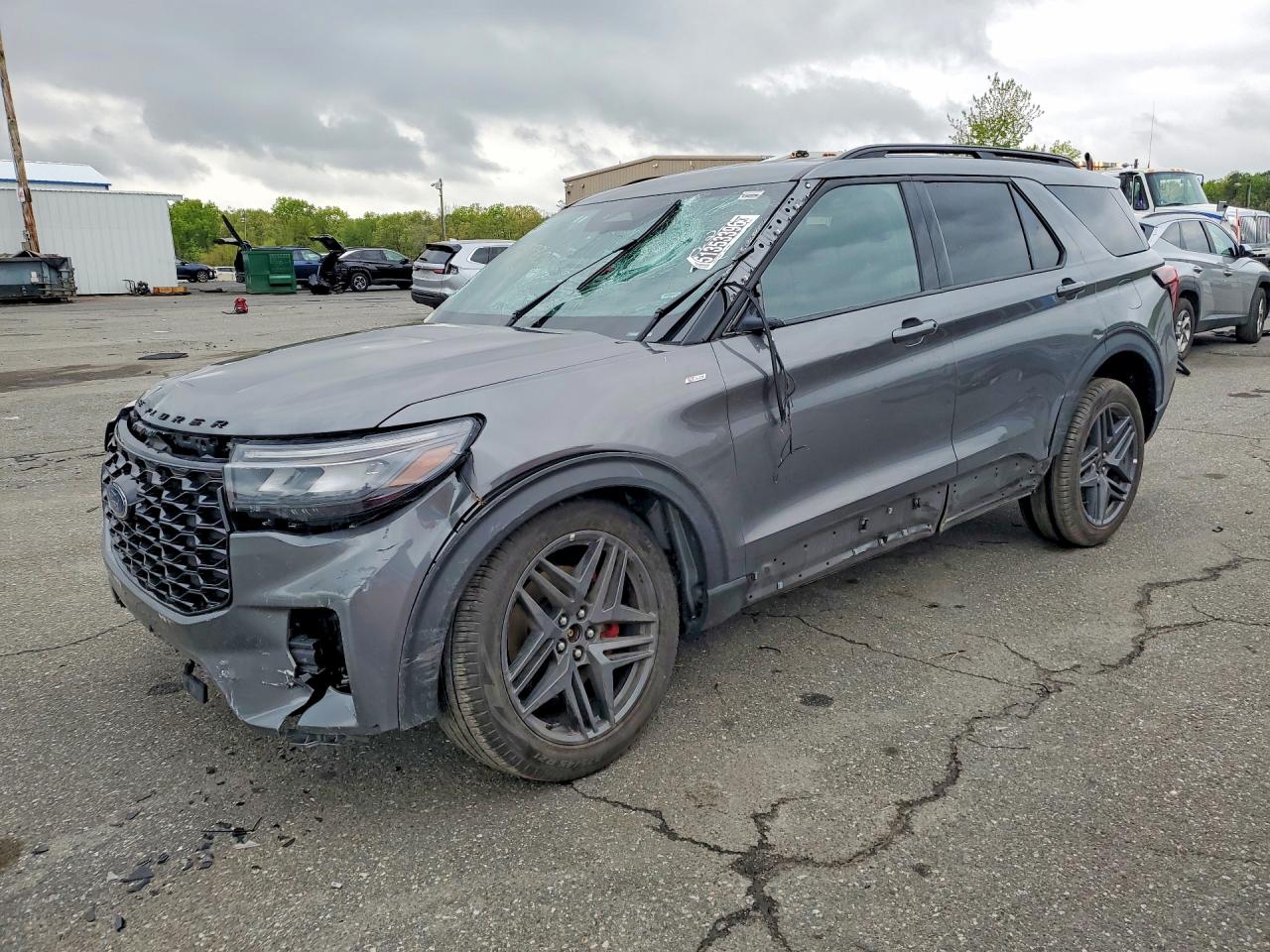 Salvage Ford Explorer Image
