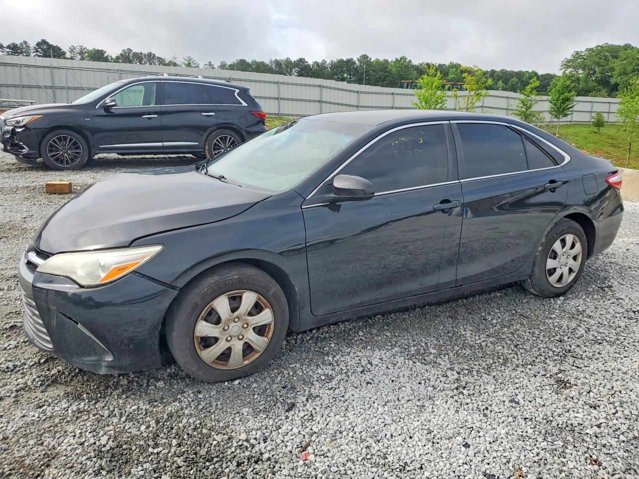 Salvage Toyota Camry Image