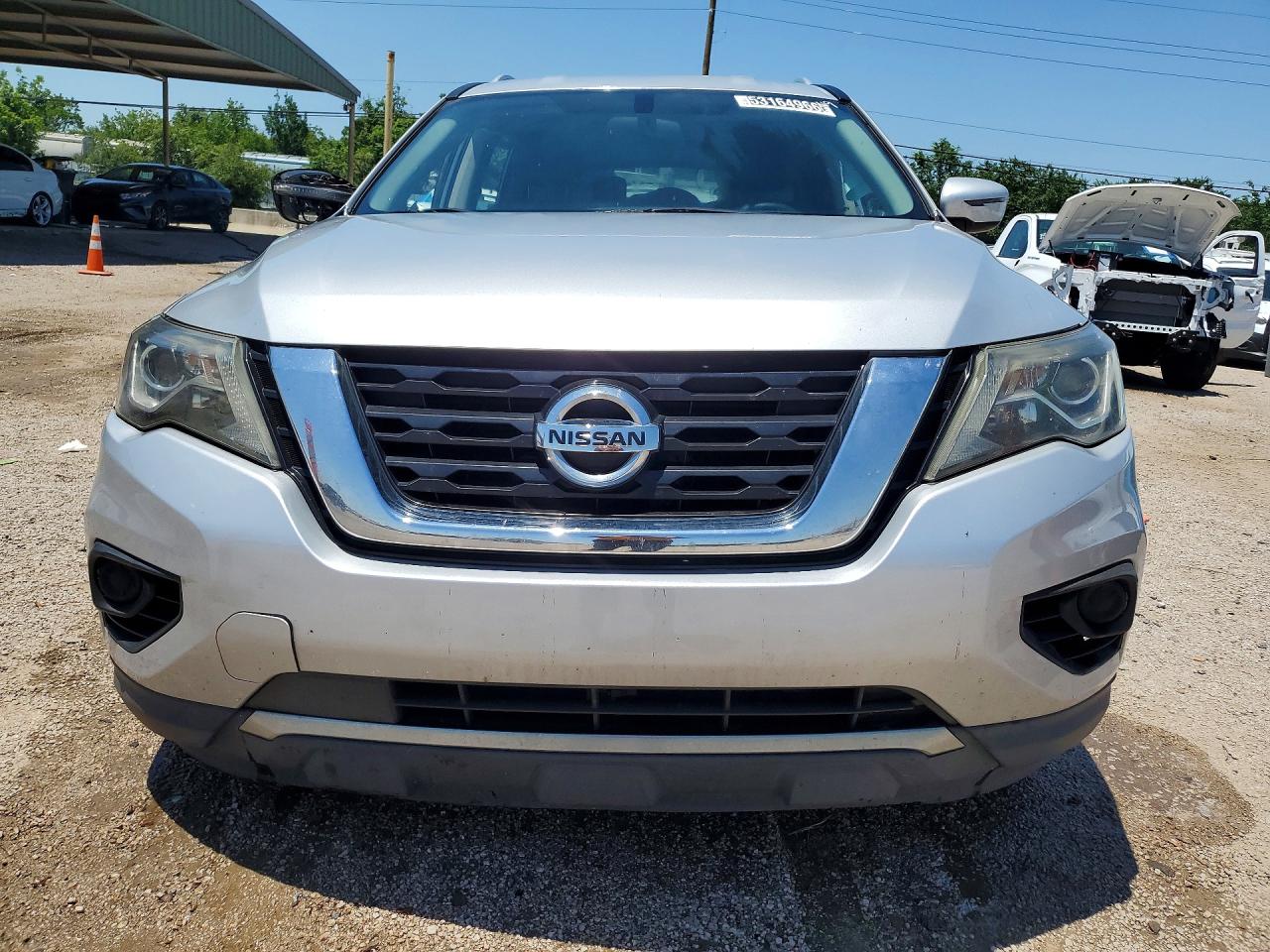 Nissan Pathfinder S