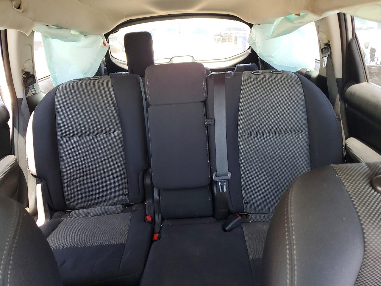 Nissan Pathfinder S