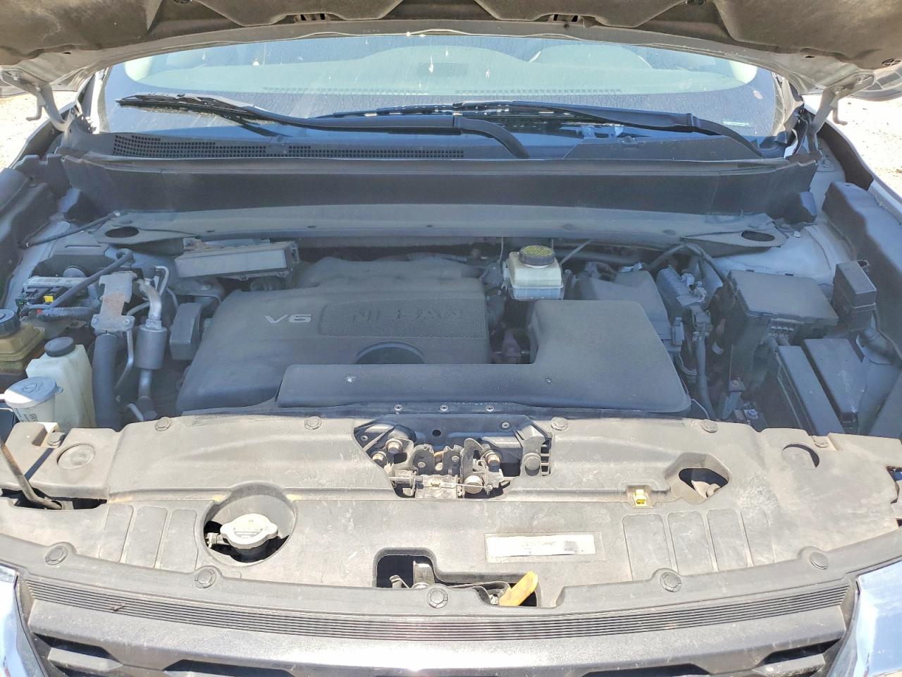 Nissan Pathfinder S