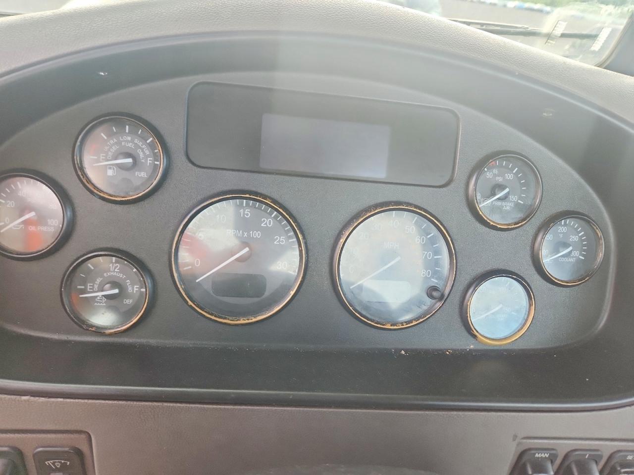 Peterbilt 348