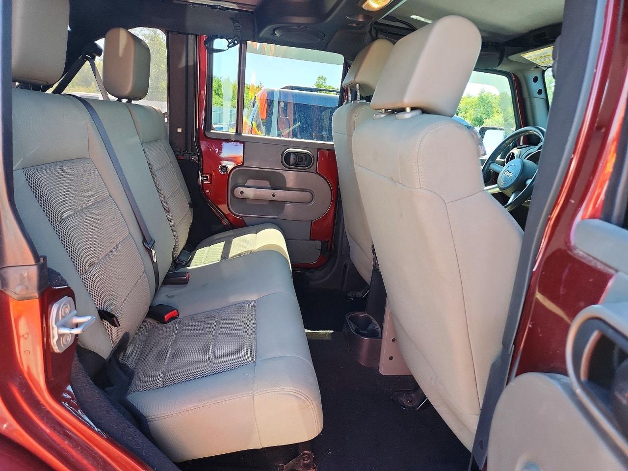 Jeep Wrangler Sahara