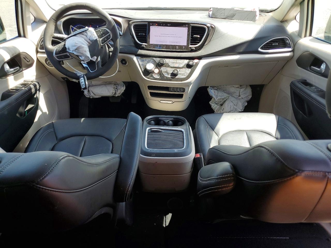 Chrysler Pacifica Touring L