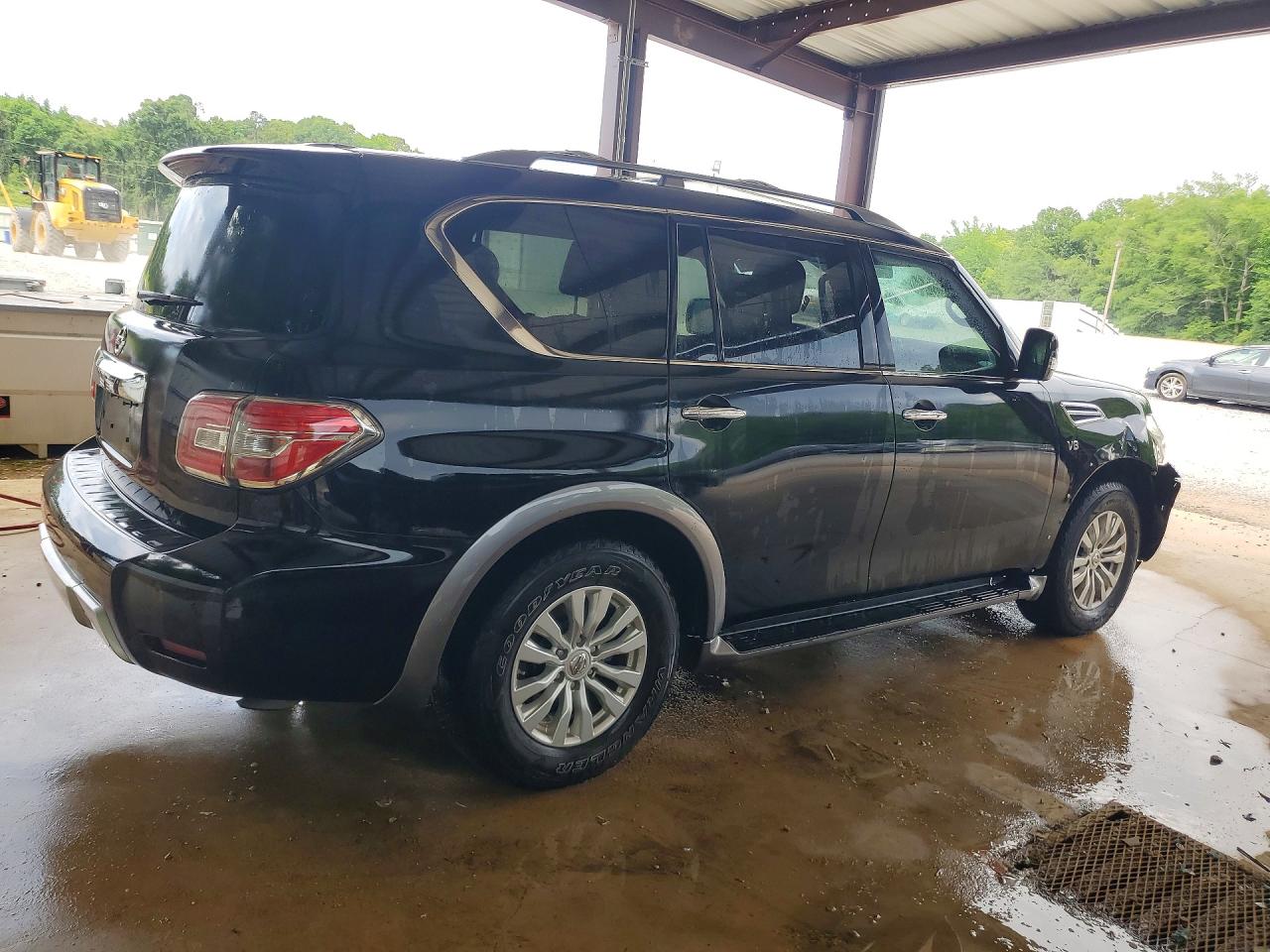 Nissan Armada Sv