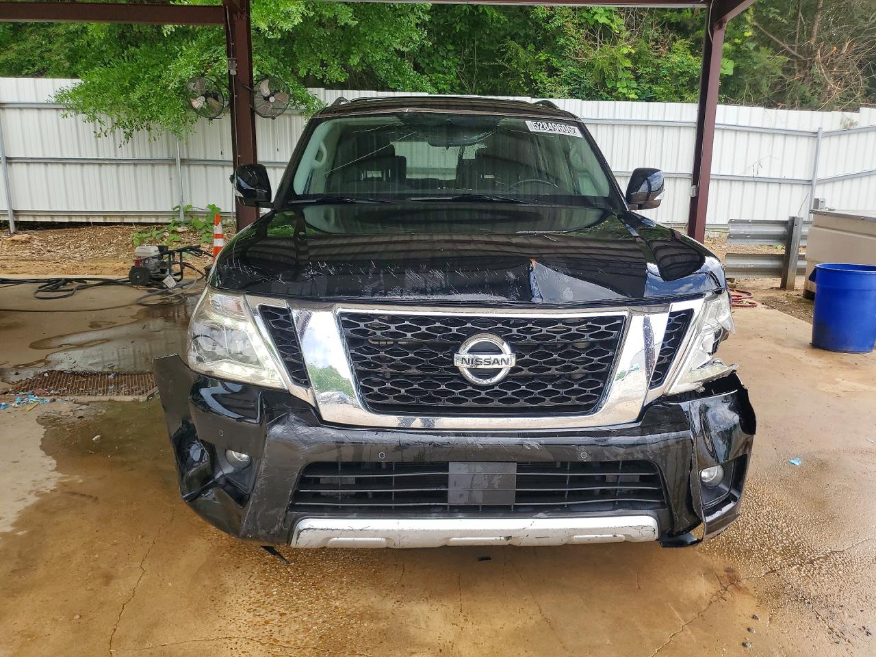 Nissan Armada Sv