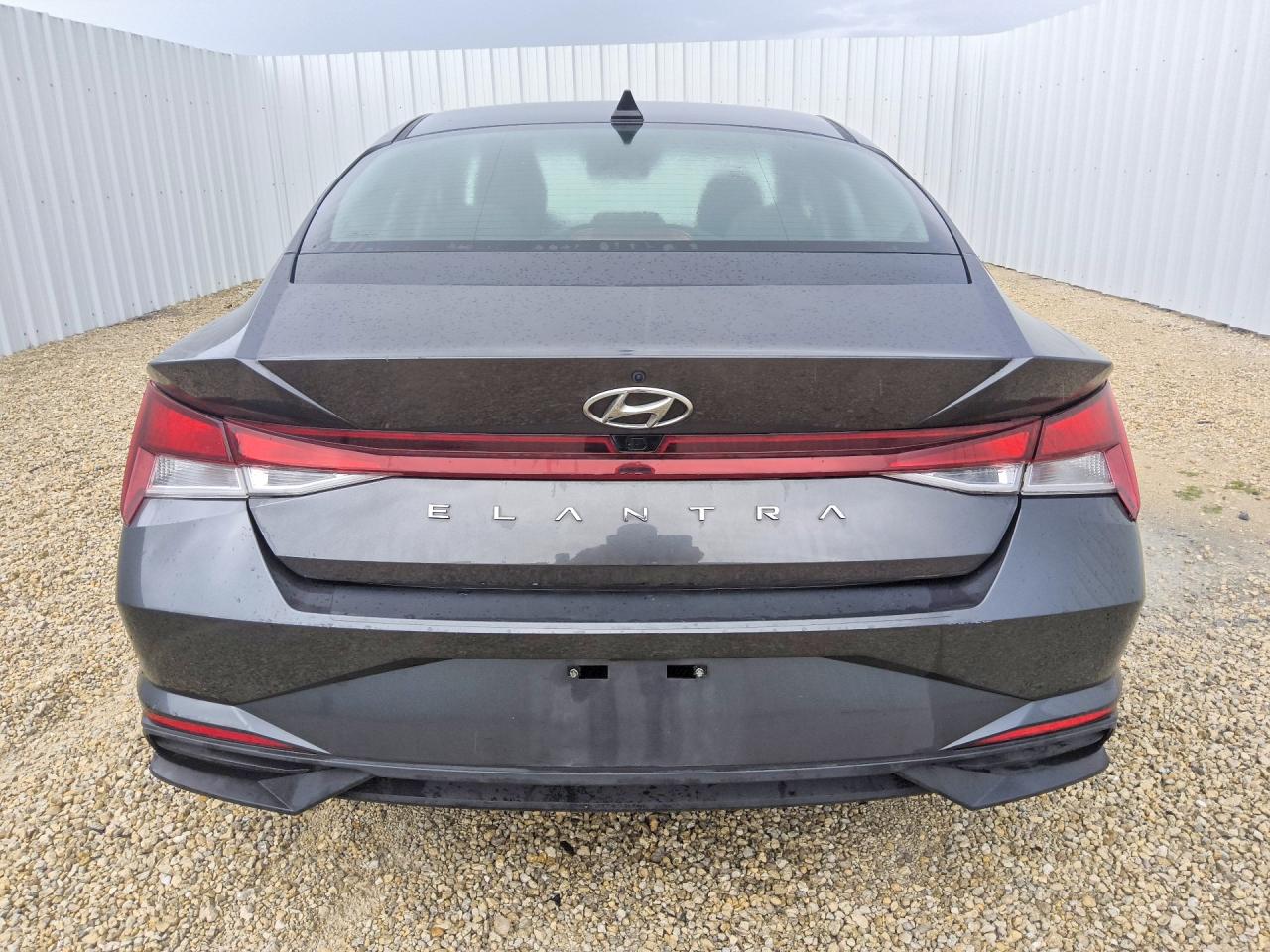 Hyundai ELANTRA Sel