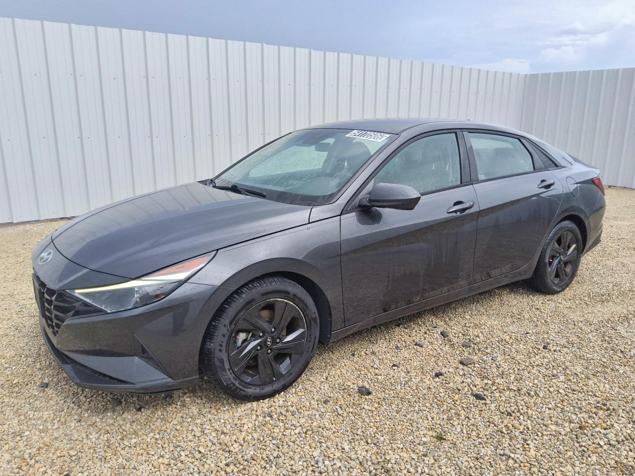 Salvage Hyundai ELANTRA Image