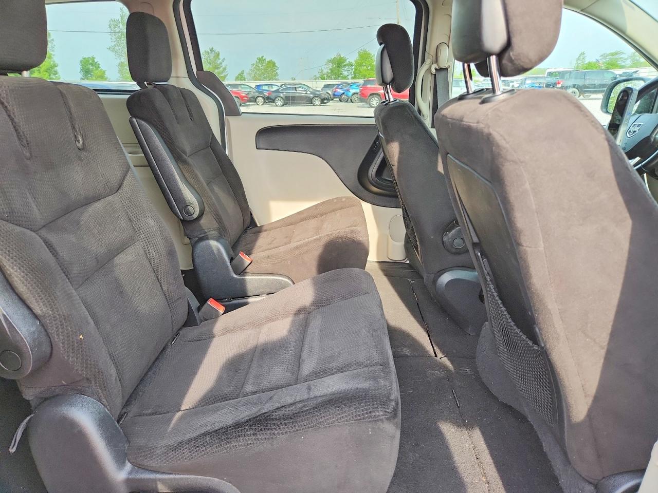 Dodge Caravan Sxt