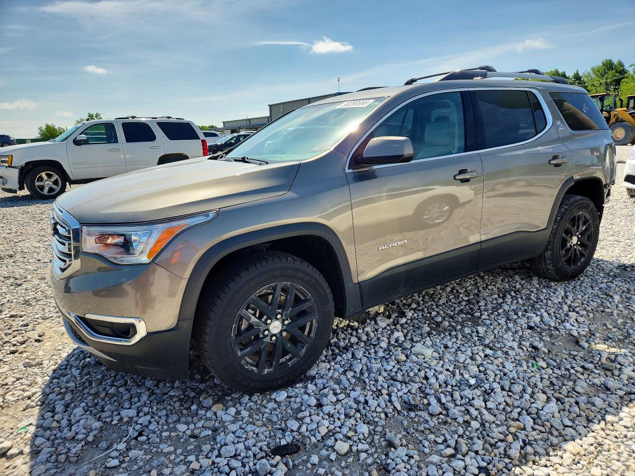 Salvage GMC Acadia Image