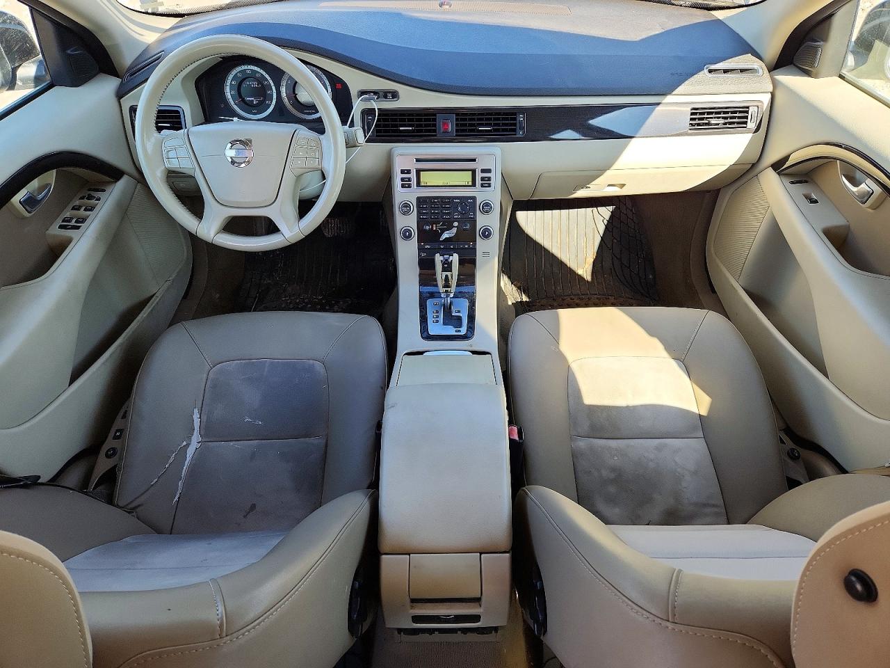 Volvo XC70 3.2