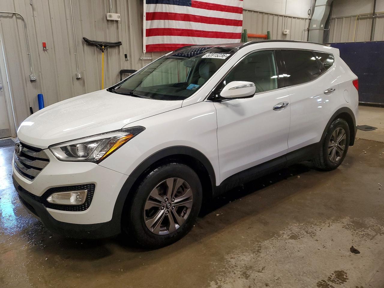 Salvage Hyundai SANTA FE Image