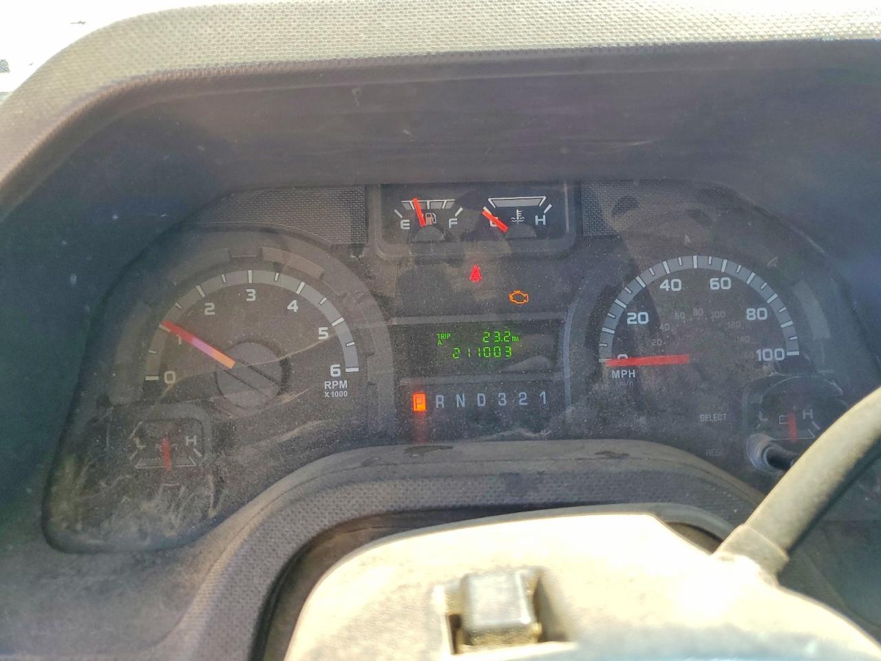 Ford Econoline E450 Super Duty Cutaway Van