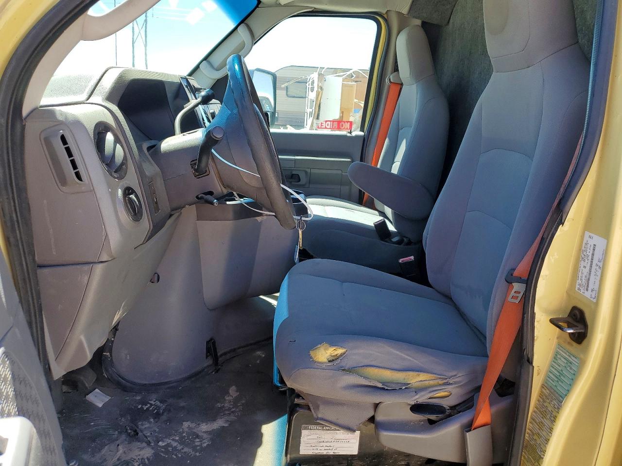 Ford Econoline E450 Super Duty Cutaway Van