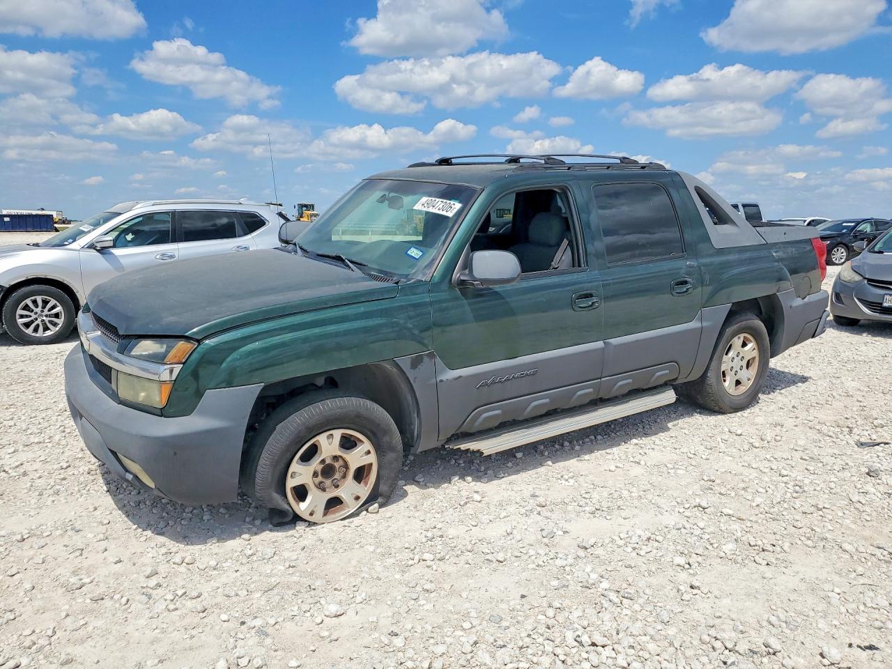 Salvage Chevrolet Avalanche Image