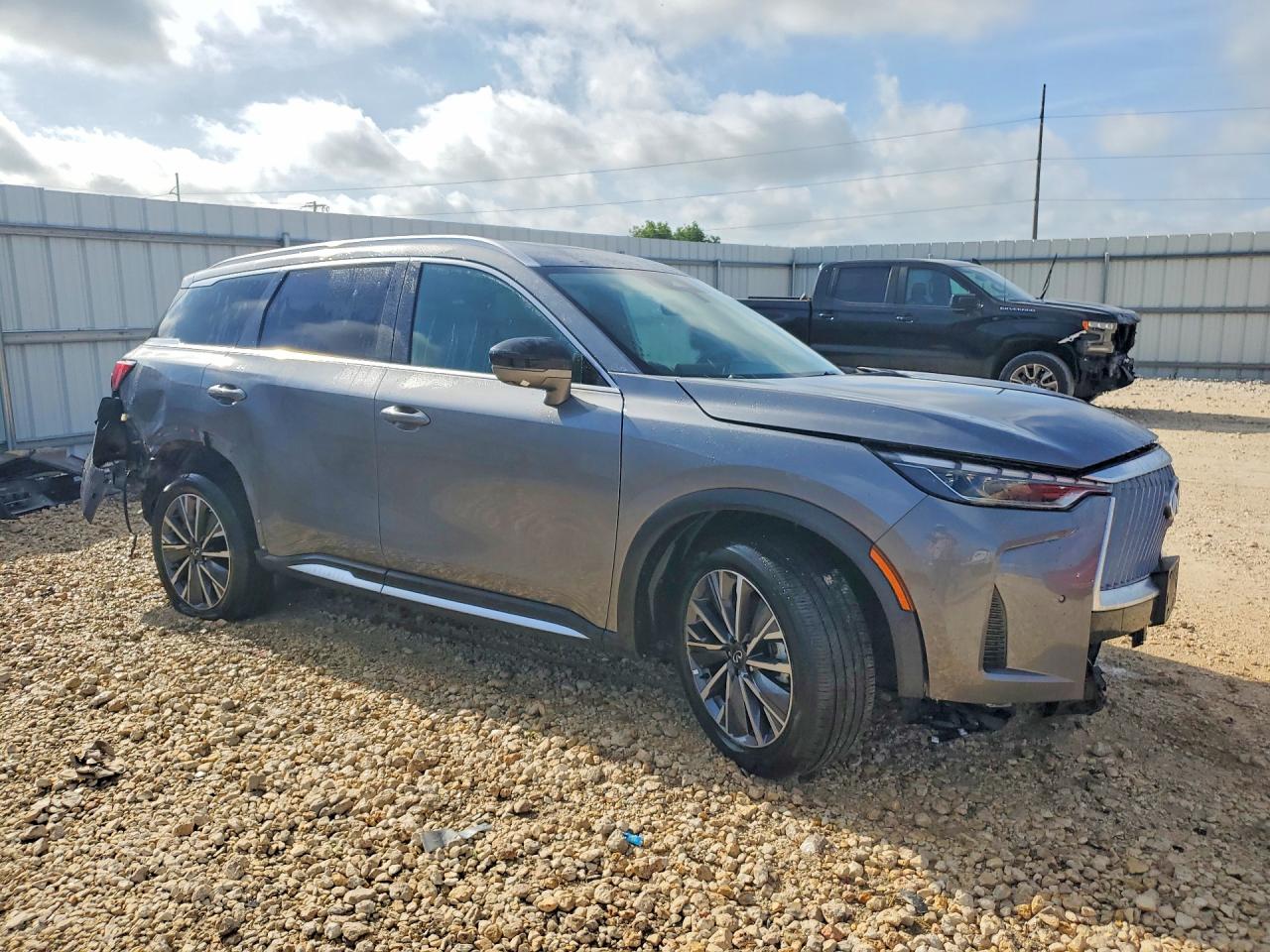 INFINITI Qx Luxe