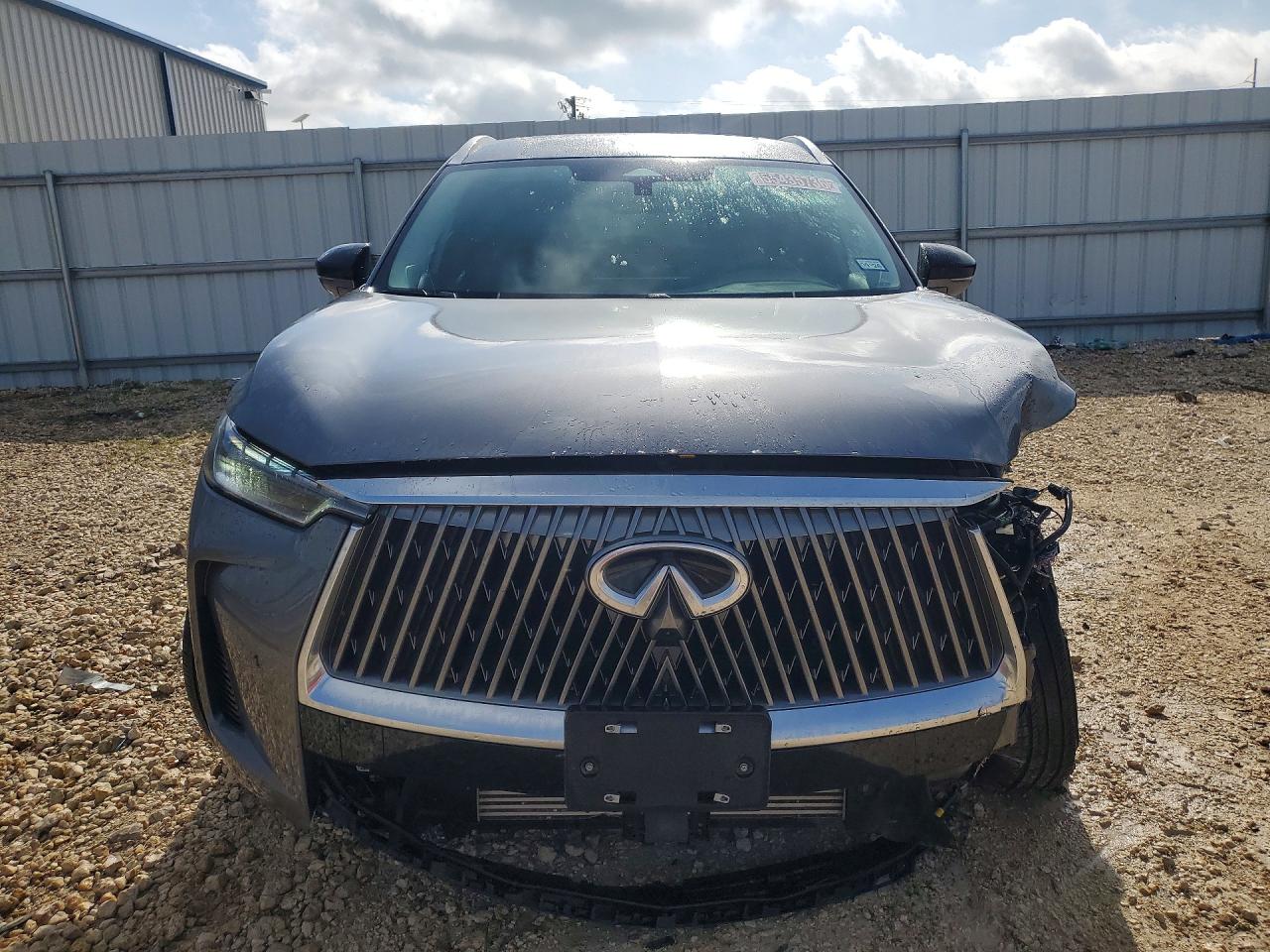 INFINITI Qx Luxe