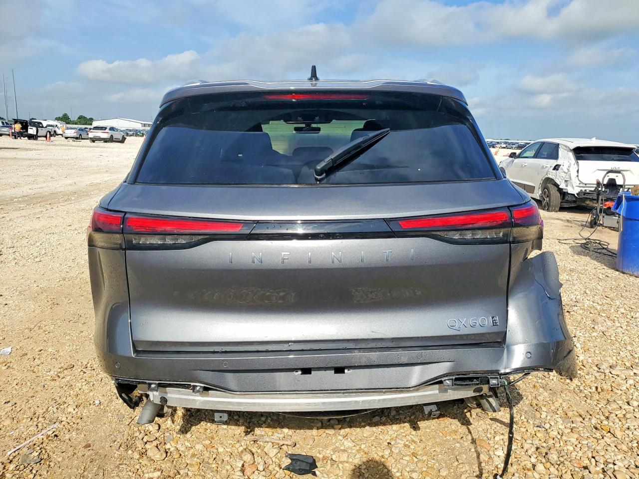 INFINITI Qx Luxe