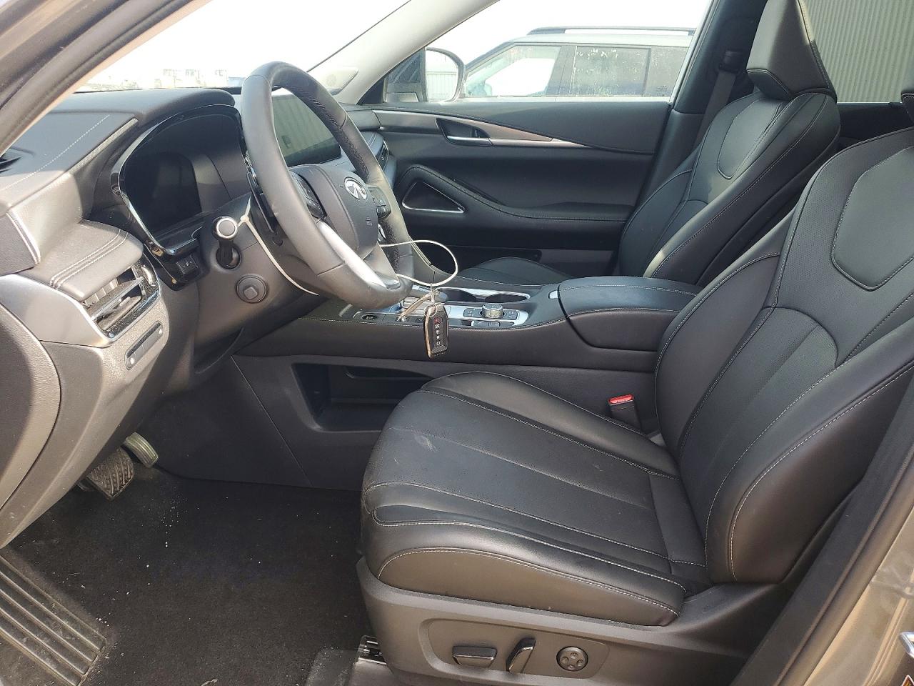 INFINITI Qx Luxe