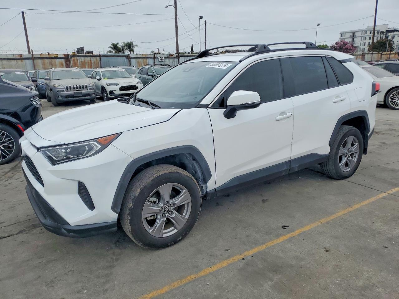 Salvage Toyota RAV4 Image