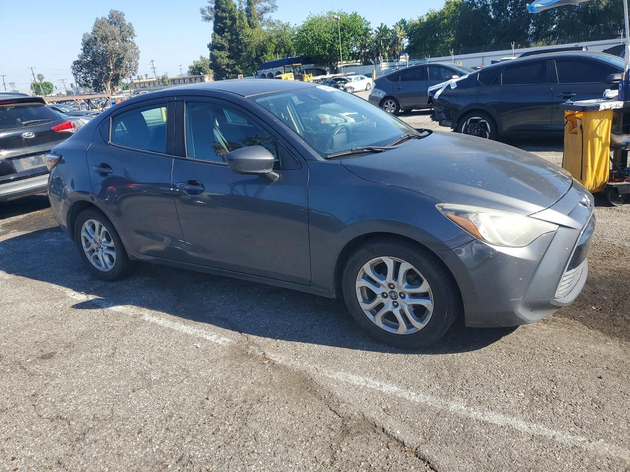 Toyota Yaris Base
