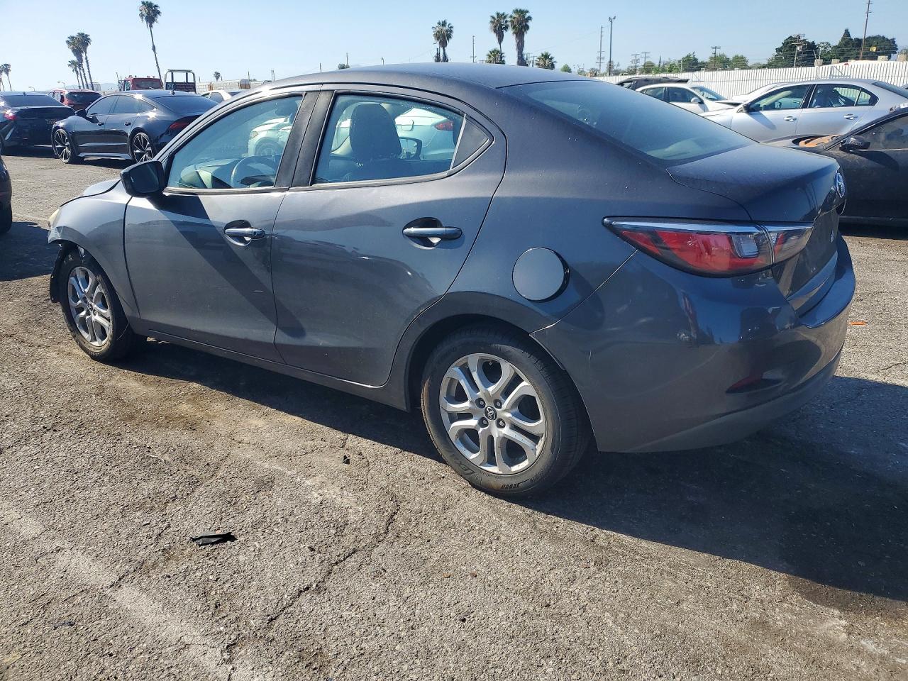Toyota Yaris Base