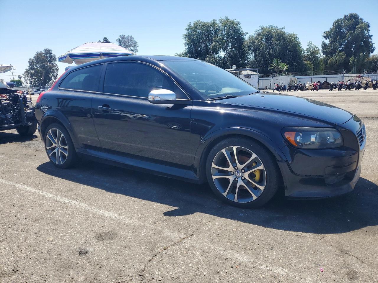 Volvo C30 T5