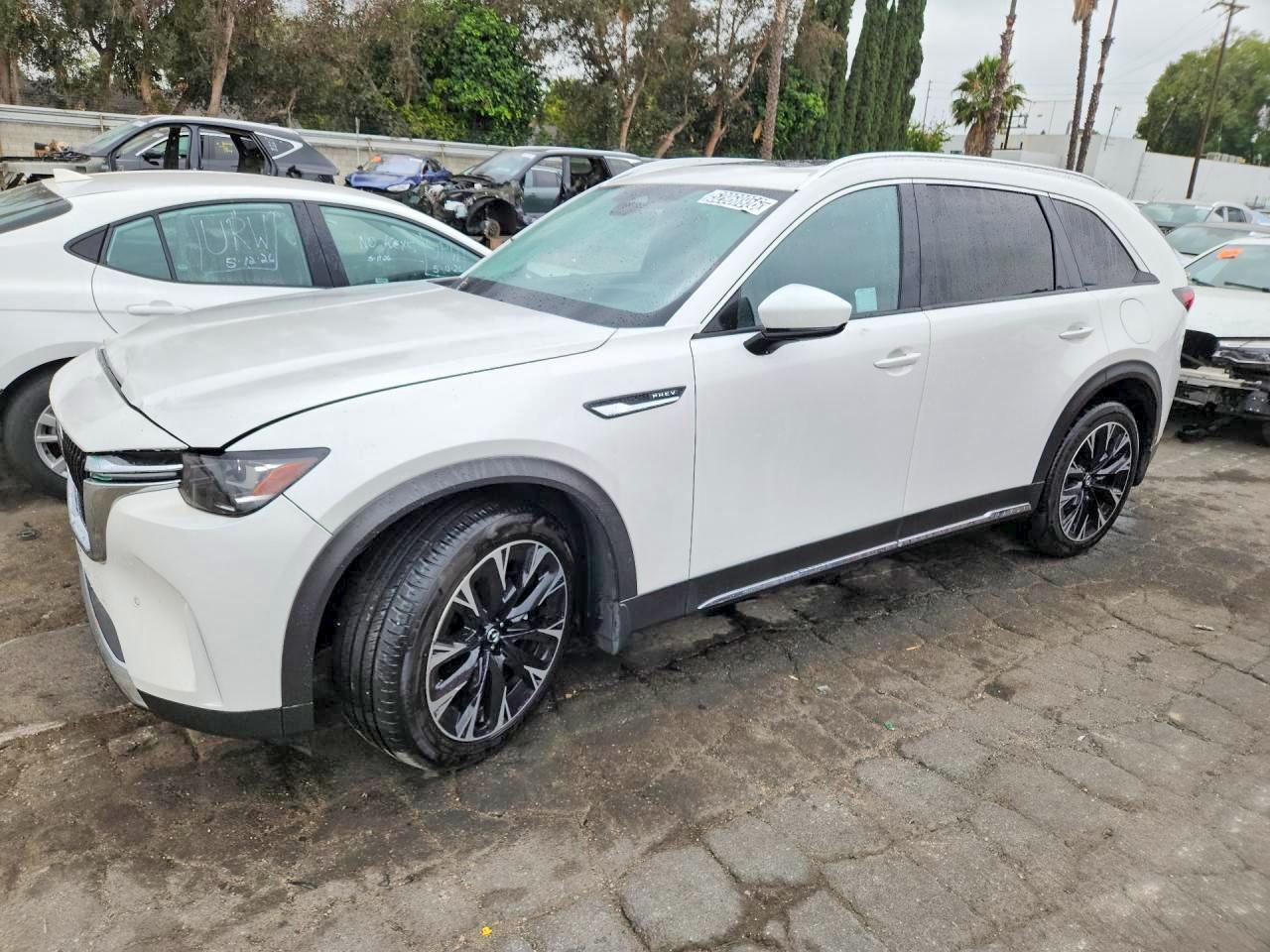 Salvage Mazda Cx Image