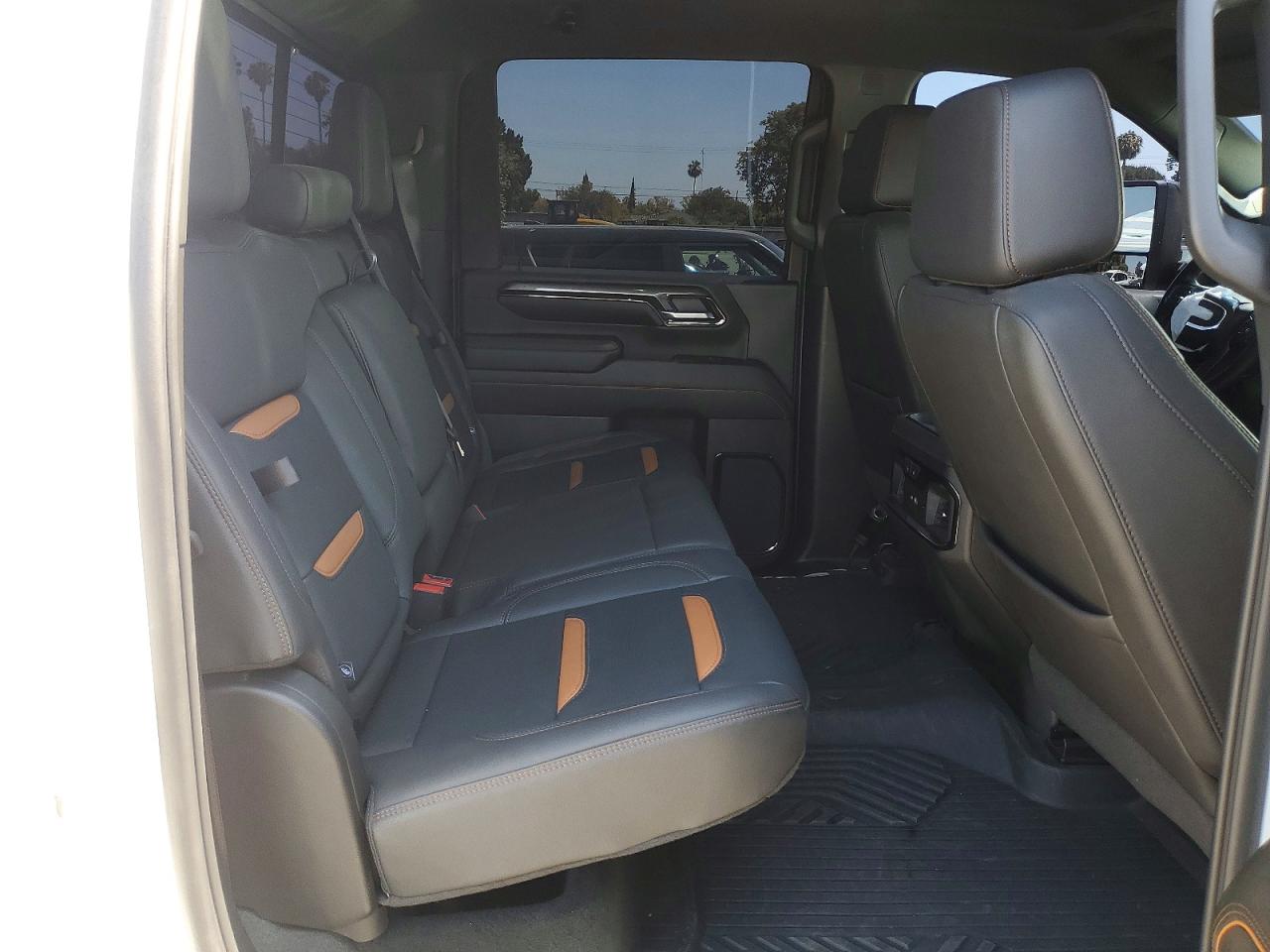 GMC Sierra K2500 At4
