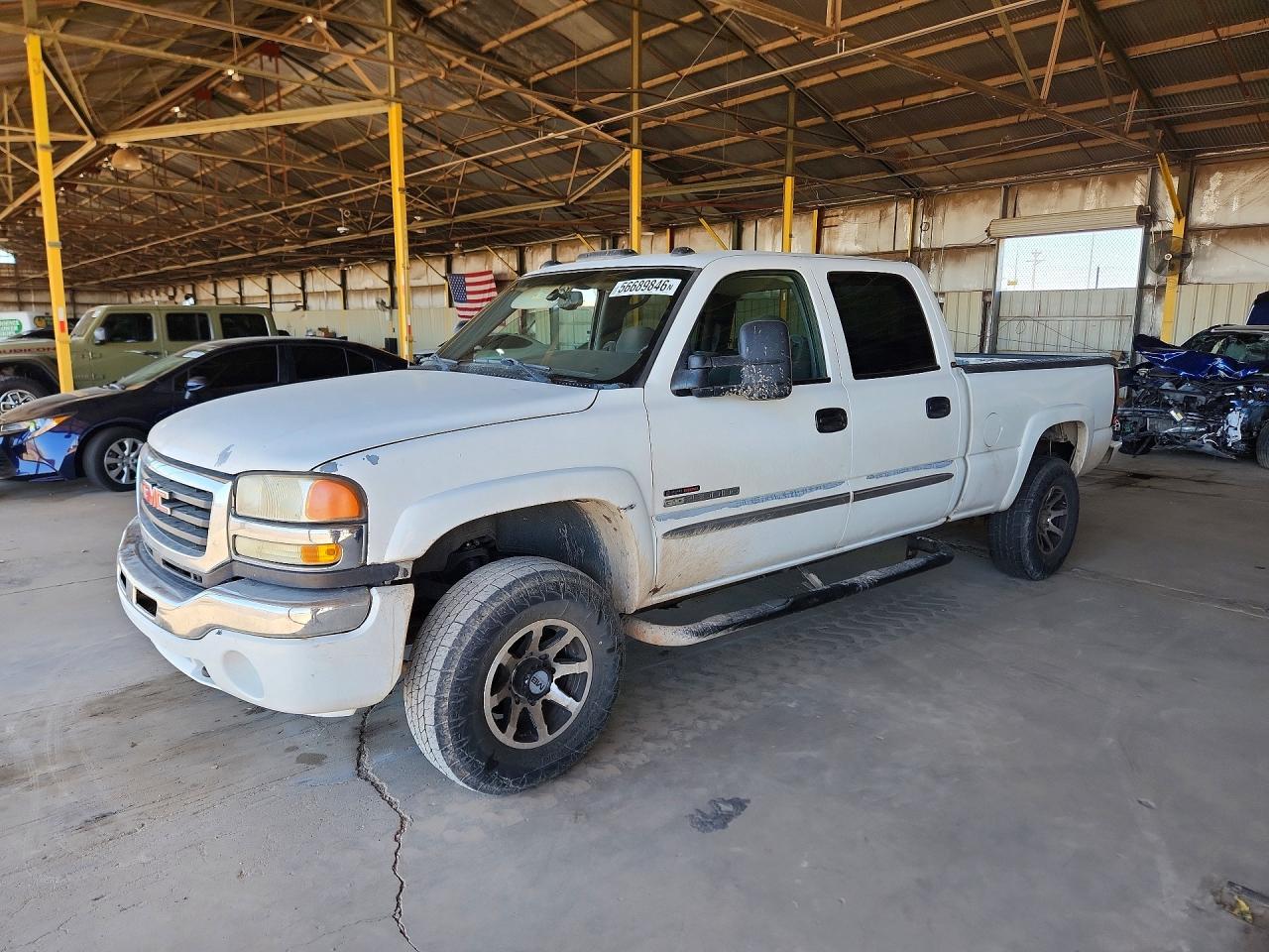 Salvage GMC Sierra Image