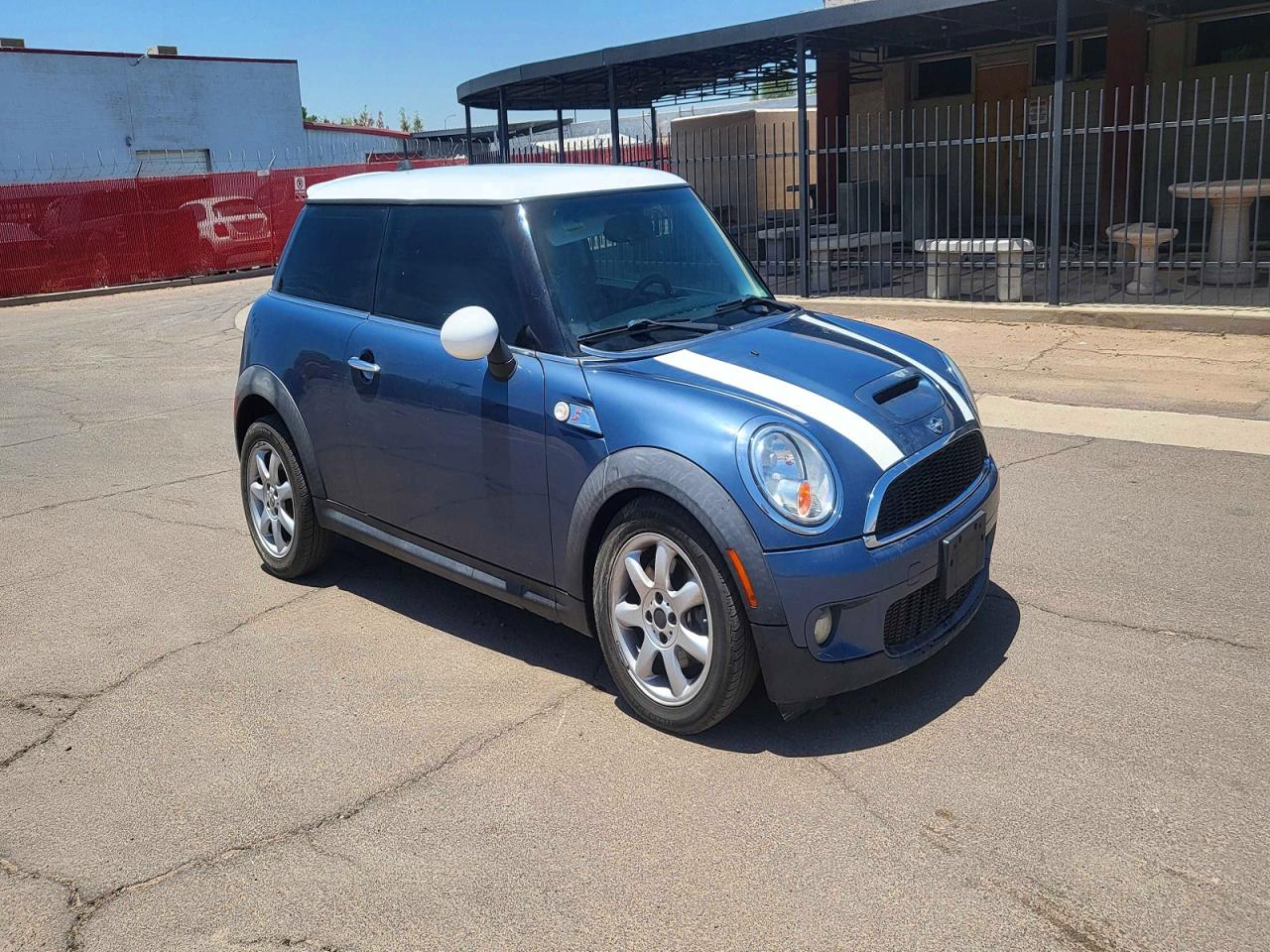 Salvage MINI Cooper Image
