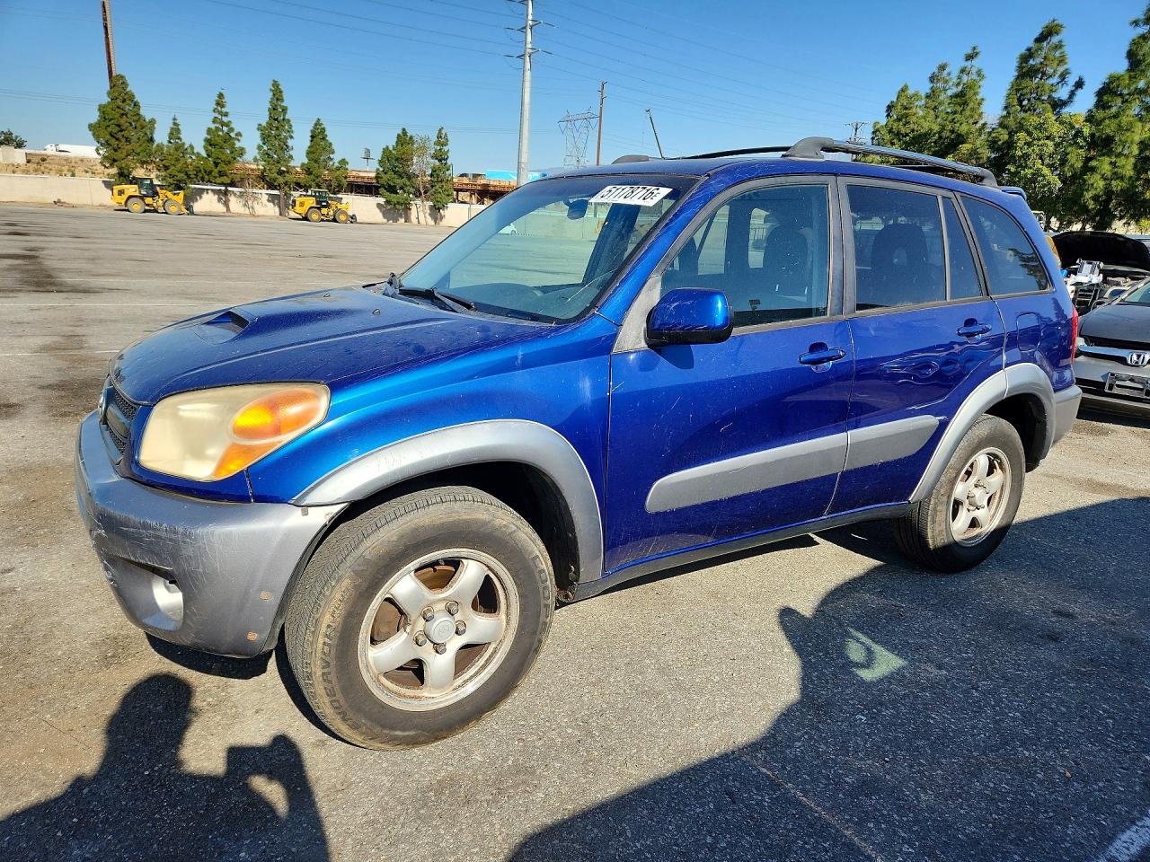 Salvage Toyota RAV4 Image