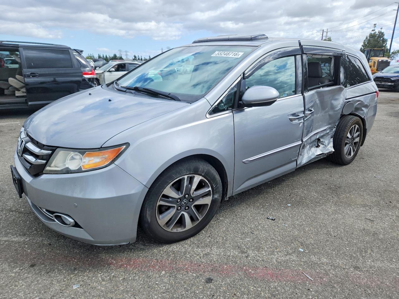 Salvage Honda Odyssey Image