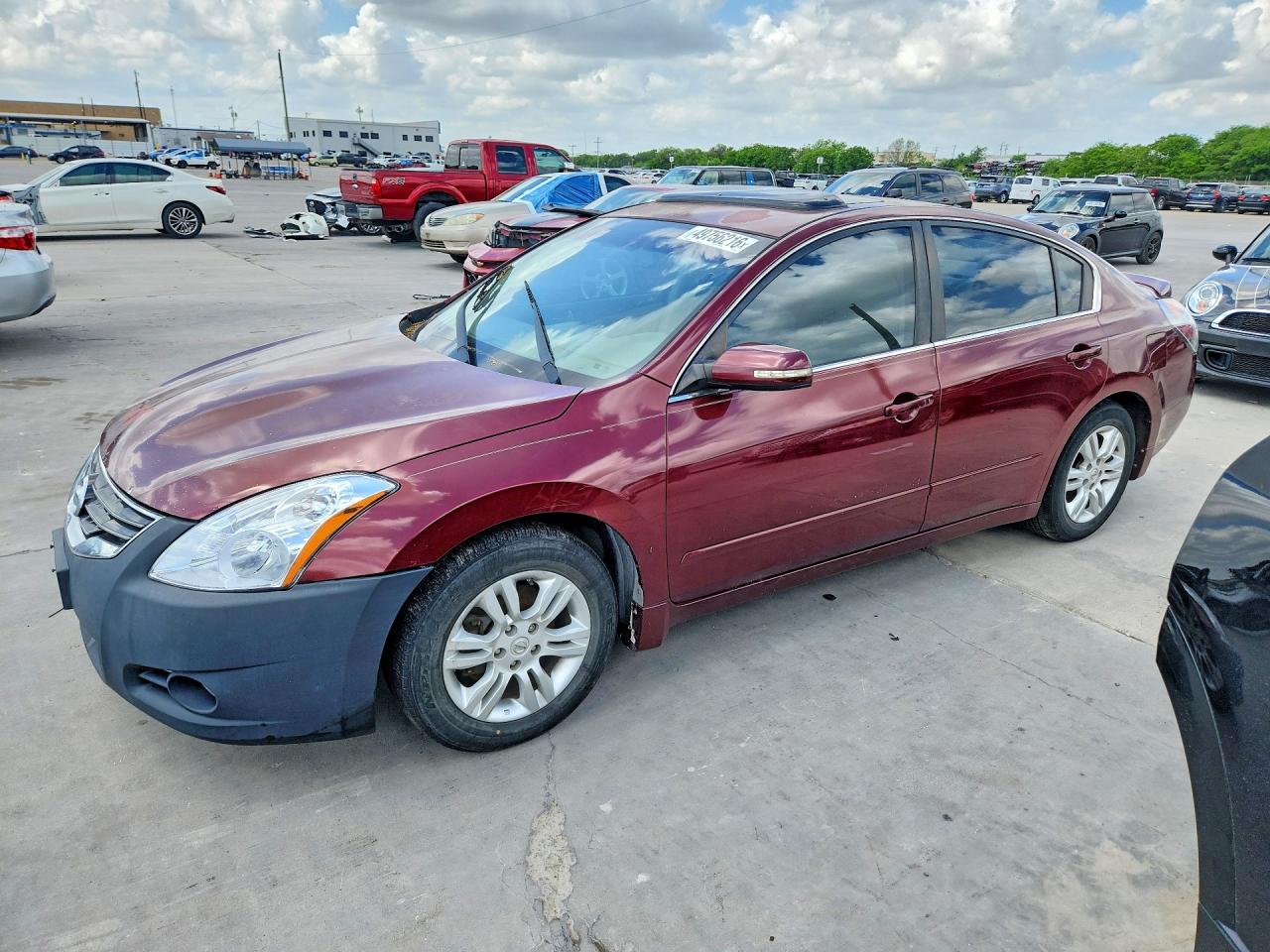 Salvage Nissan Altima Image