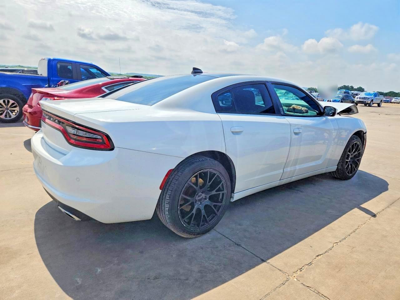 Dodge Charger Sxt