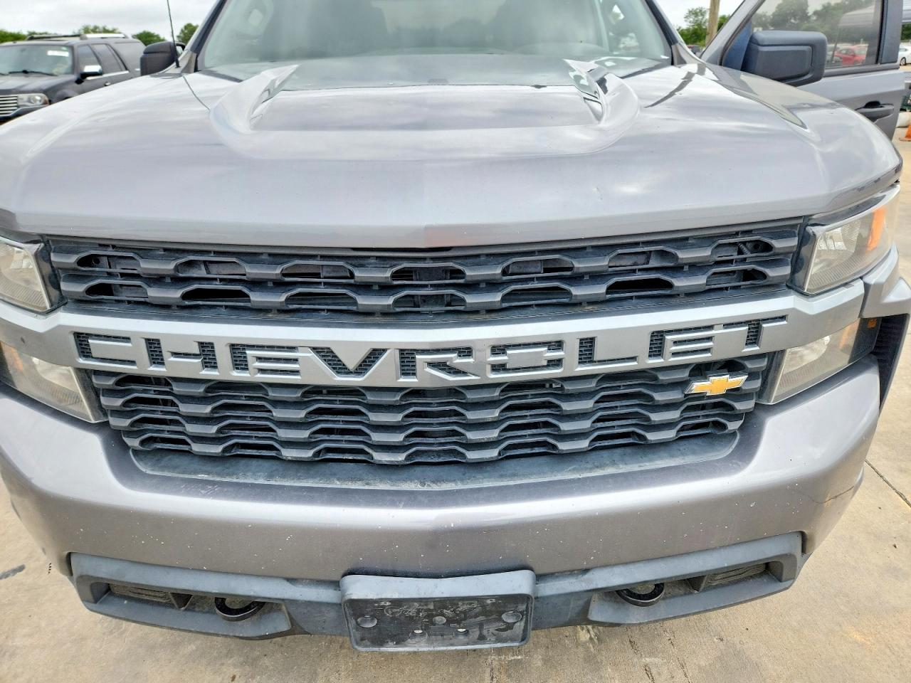 Chevrolet Silverado C1500 Custom