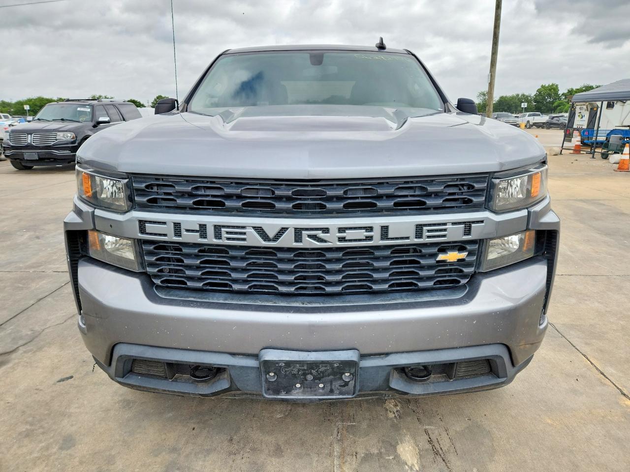 Chevrolet Silverado C1500 Custom