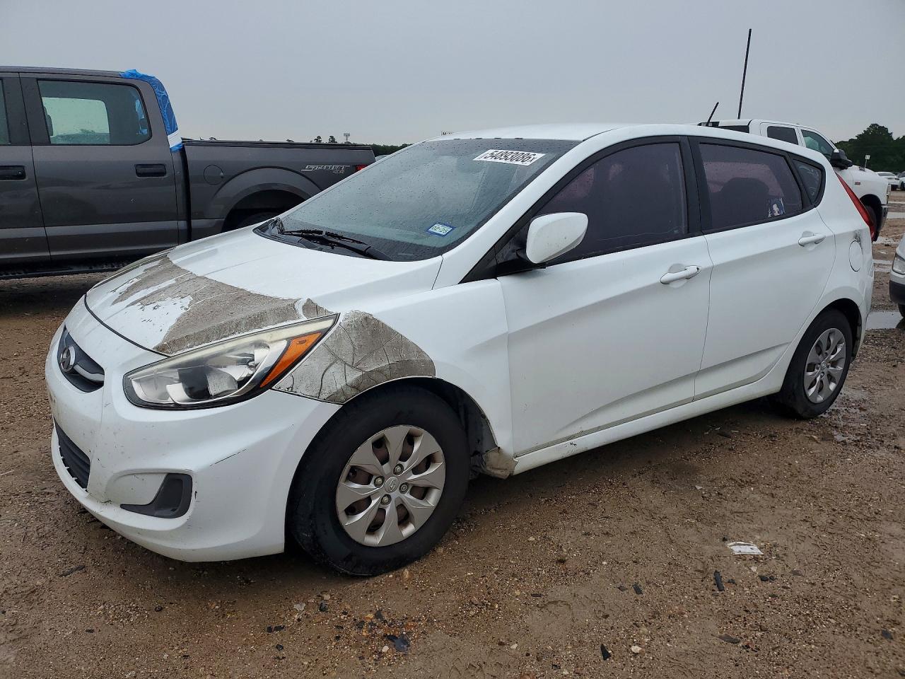 Salvage Hyundai ACCENT Image