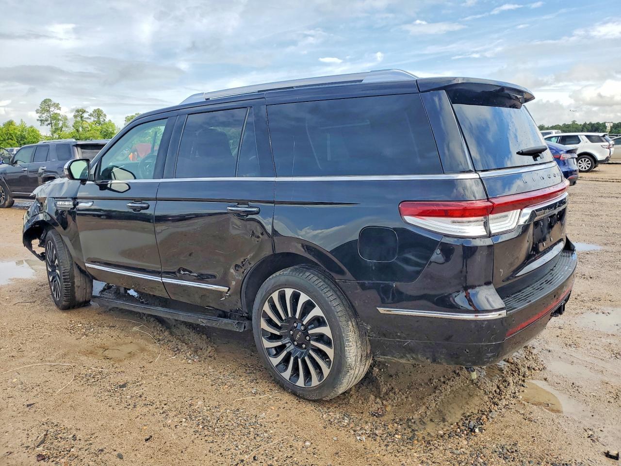 Lincoln Navigator Black Label