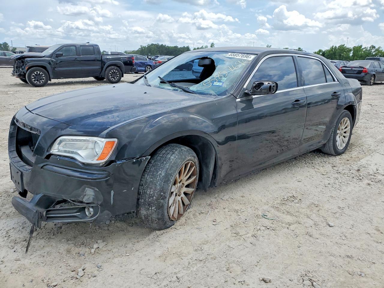 Salvage Chrysler 300 Image