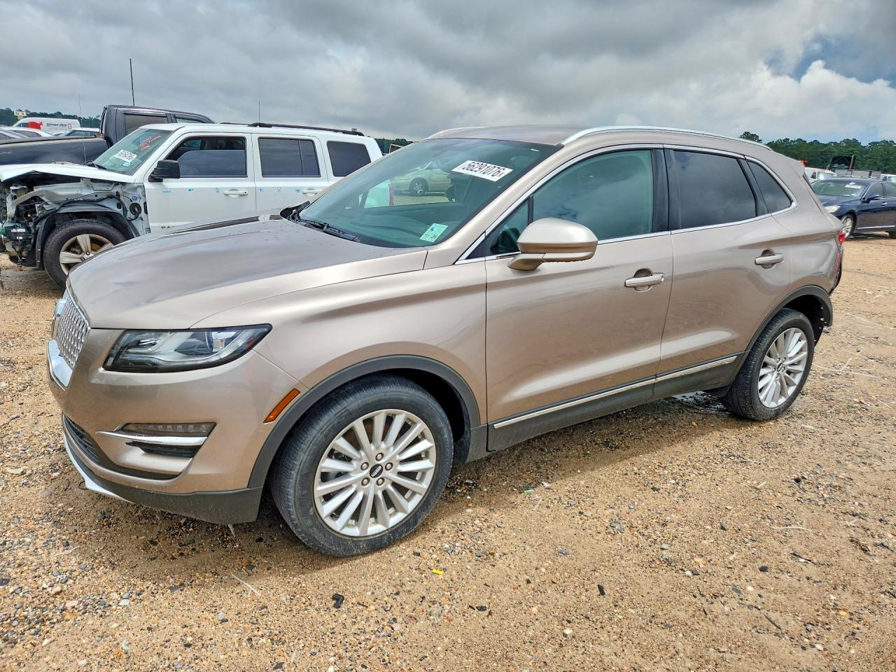Salvage Lincoln MKZ Image