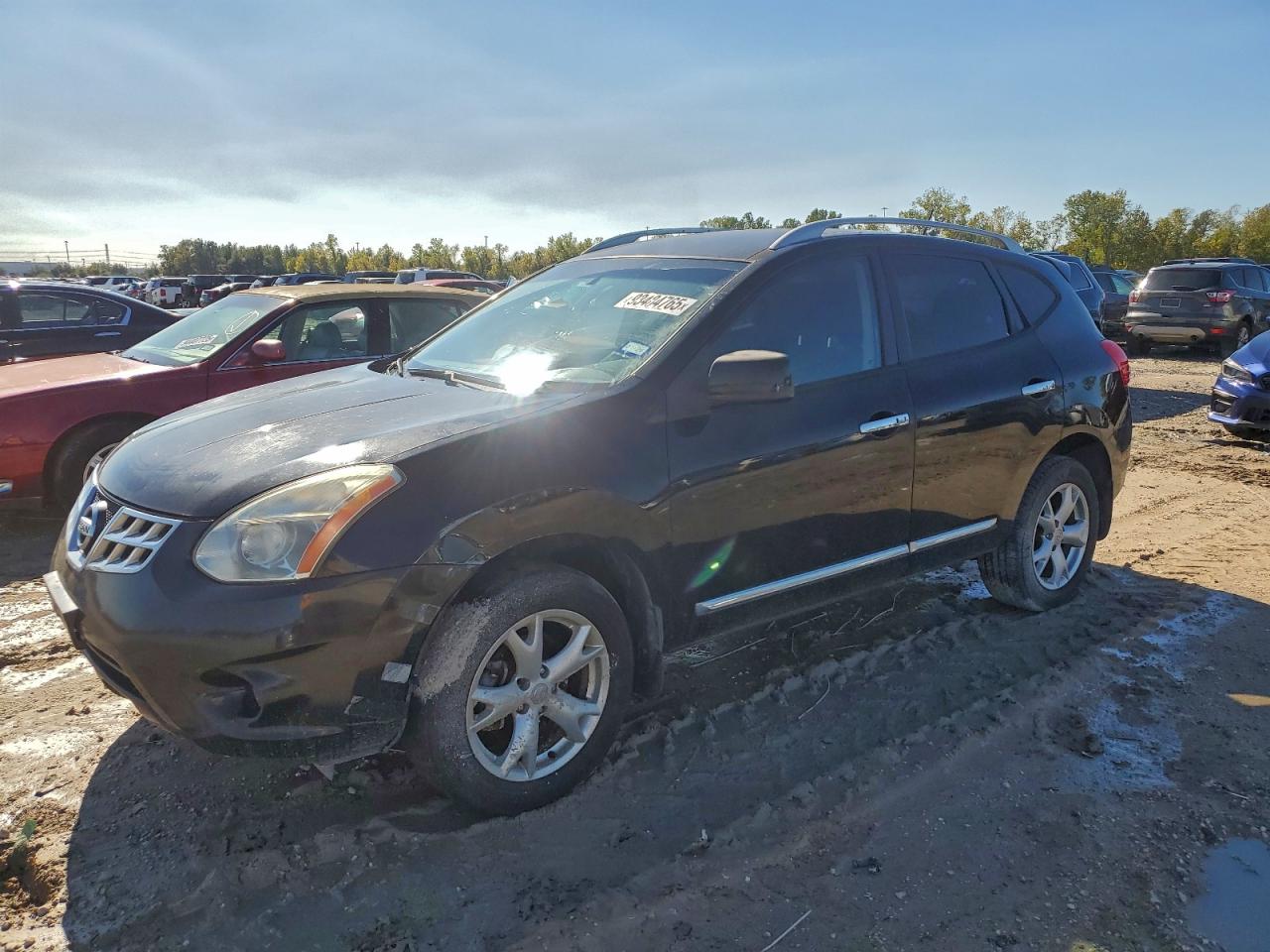 Salvage Nissan Rogue Image