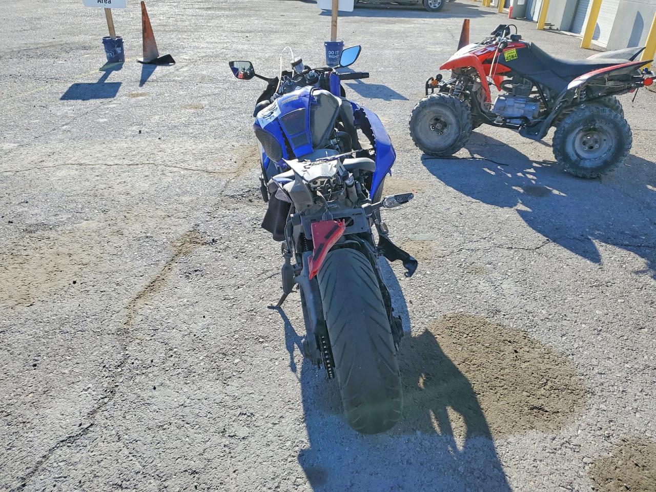 Yamaha Yzfr7