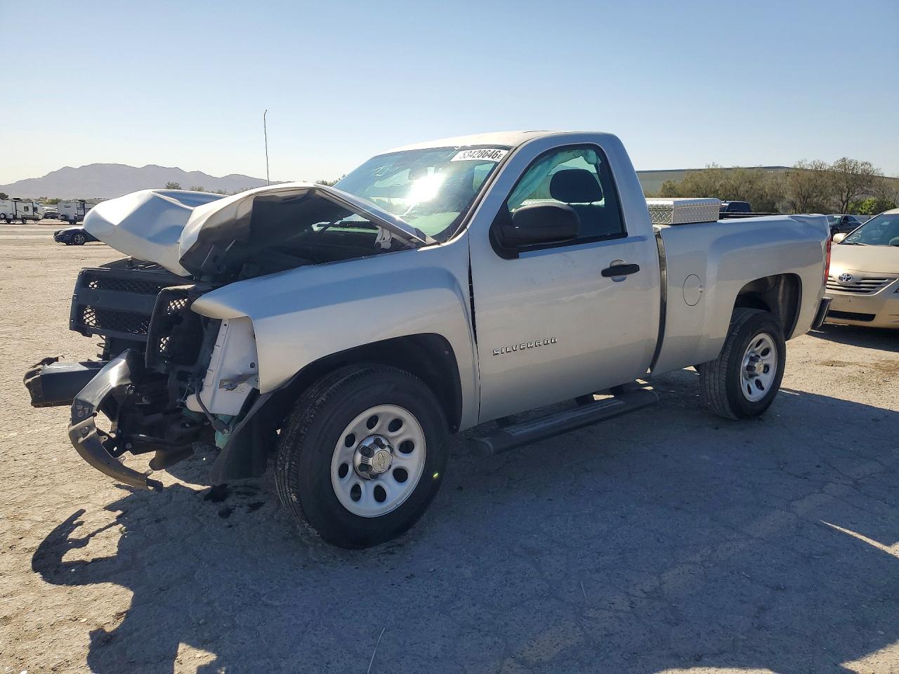 Salvage Chevrolet Silverado Image