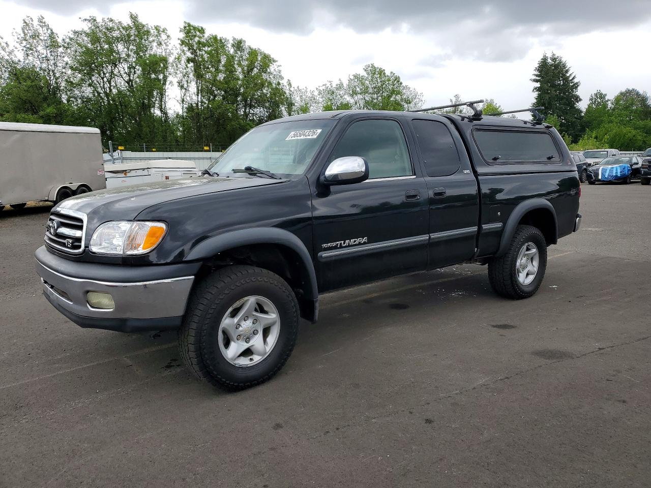 Salvage Toyota Tundra Image