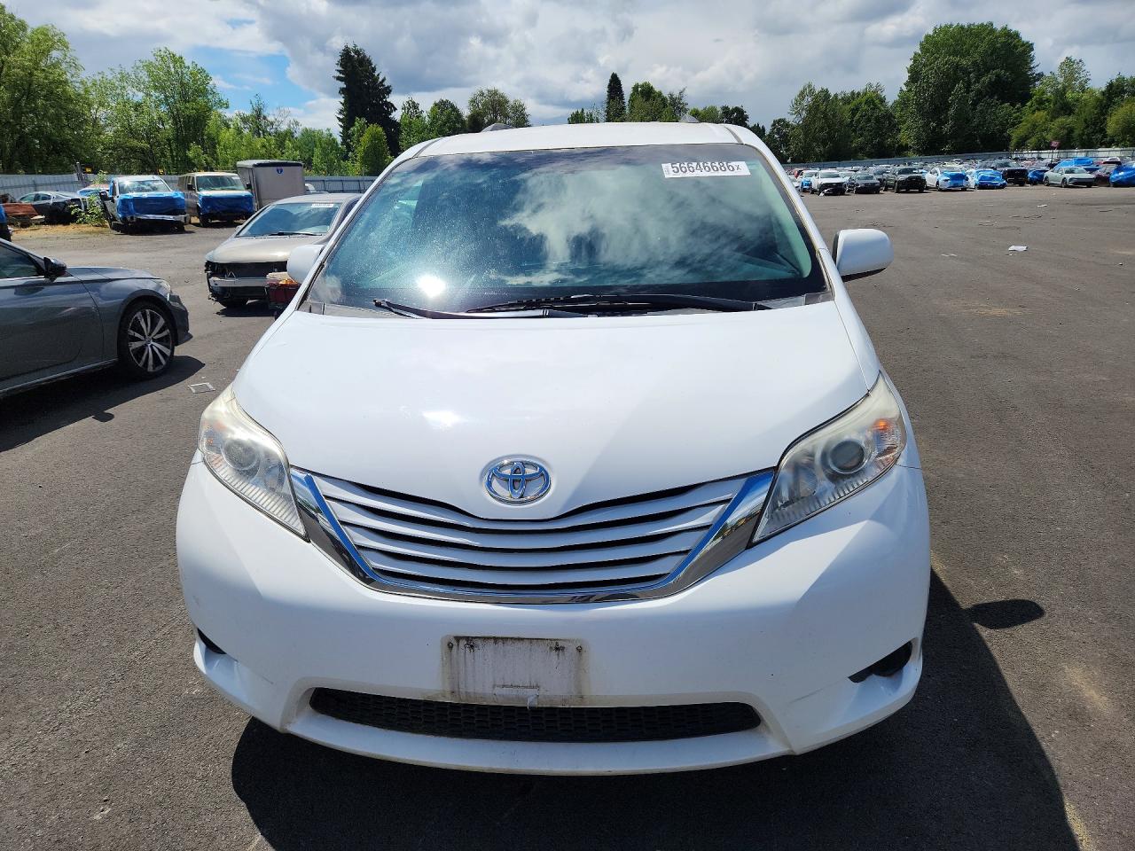 Toyota Sienna Le