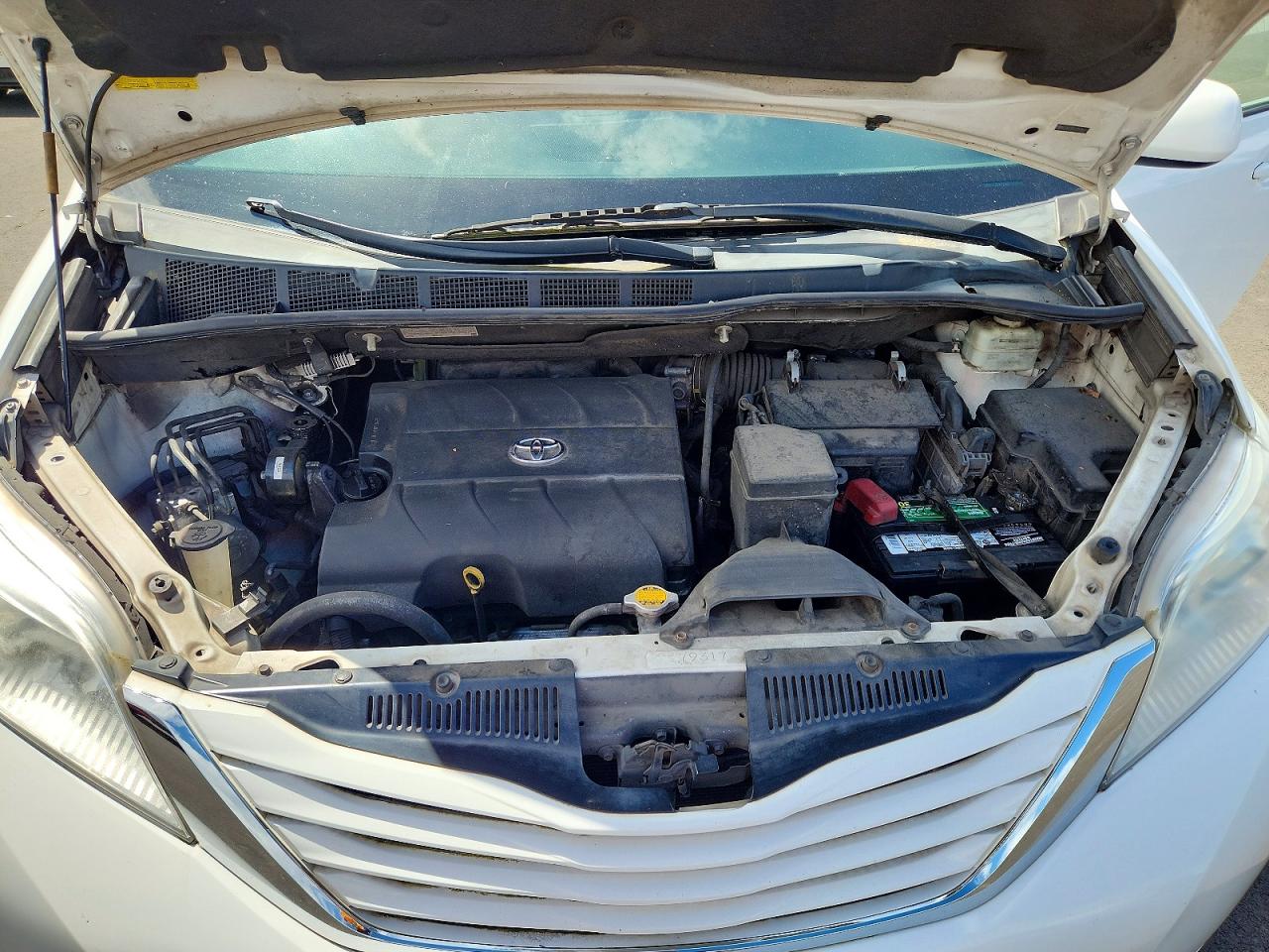 Toyota Sienna Le
