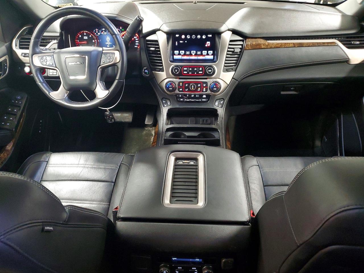 GMC Yukon Denali