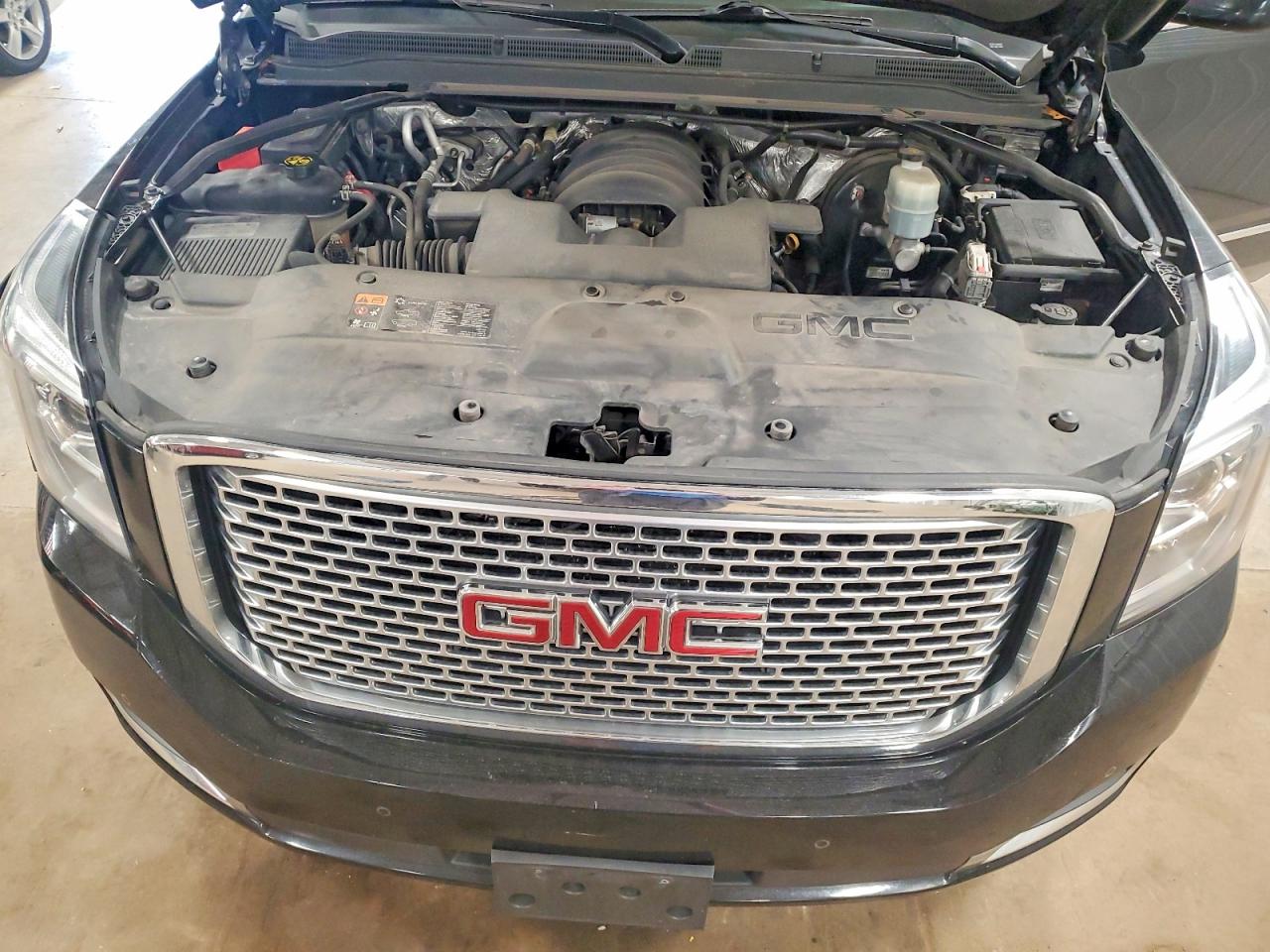 GMC Yukon Denali